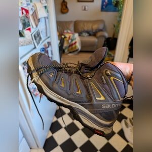 Salomon X Ultra 3 Mid GTX Hiking Boots Women's Size 7 in Blue Comfort